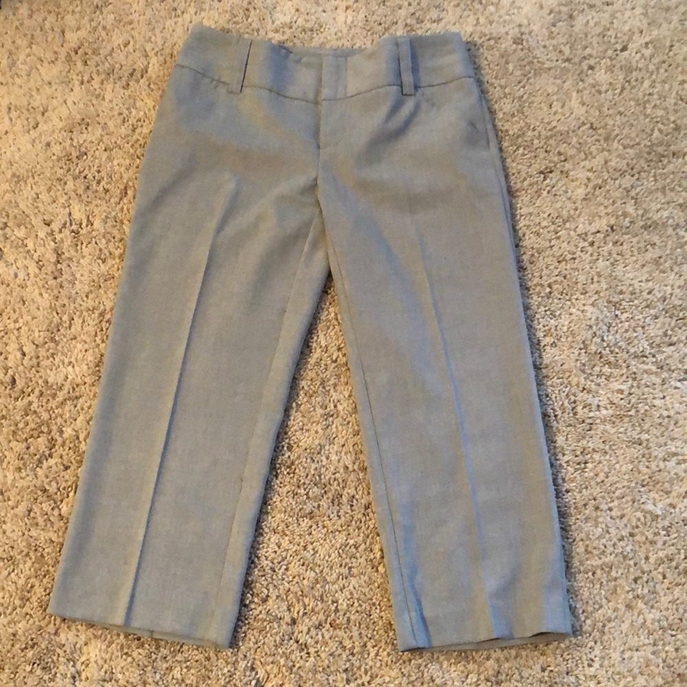 Daisy Fuentes Grey Capri Pants Sz 4